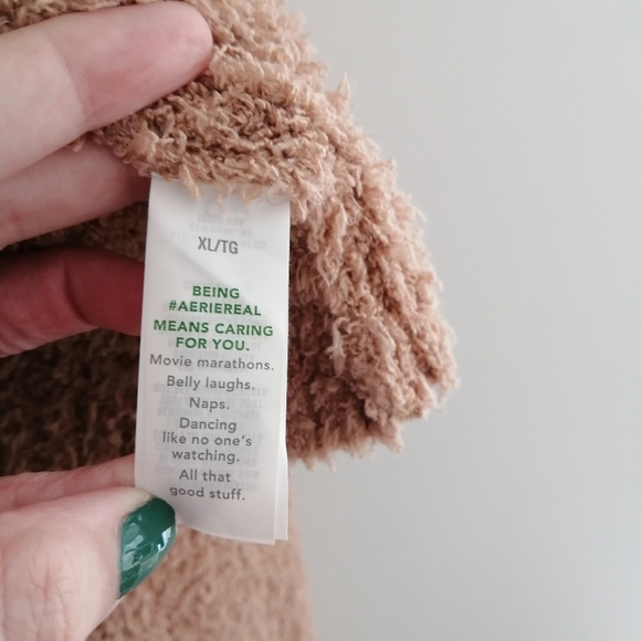 Aerie Marshmallow Turtleneck Cropped Sweater Bell Sleeves Fuzzy Tan XL - Picture 4 of 15